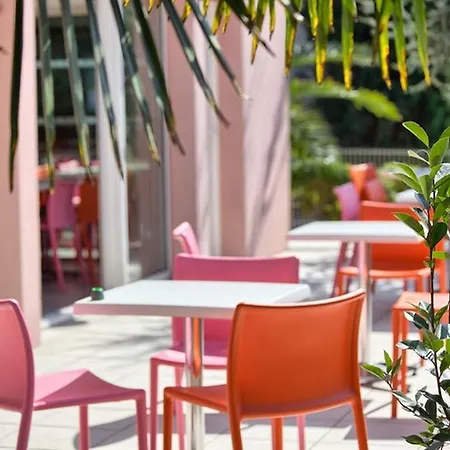 Hotel Formule Club Cenon