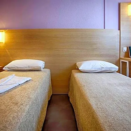 Formules Club Hotel 2*