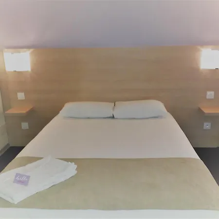 Formule Club Hotel 2*