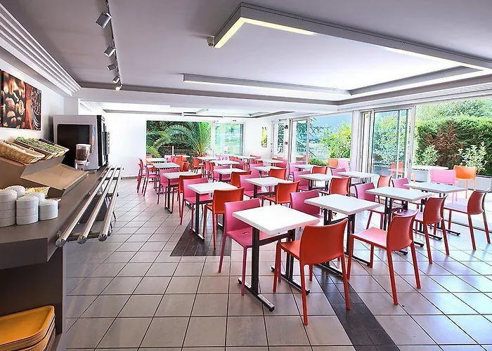 Formules Club Hotel 2*